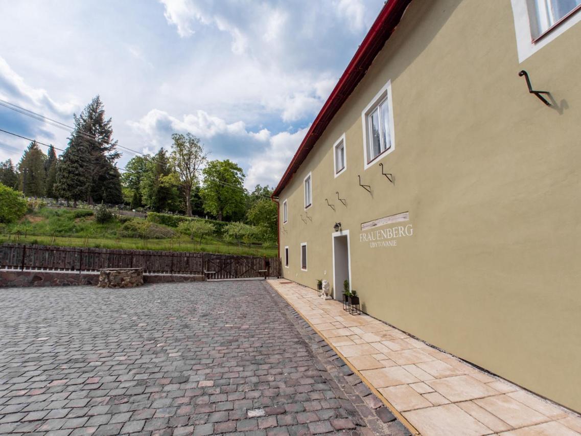 Banská ŠtiavnicaFrauenbergアパートメント エクステリア 写真