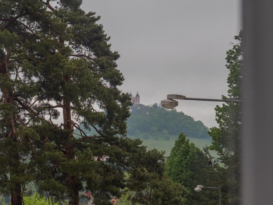 Banská ŠtiavnicaFrauenbergアパートメント エクステリア 写真