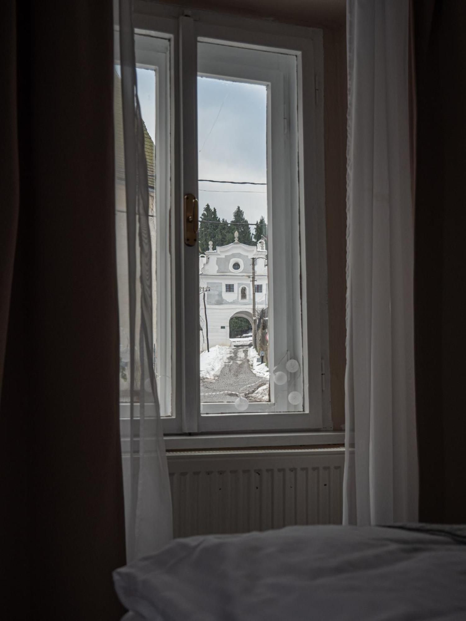 Banská ŠtiavnicaFrauenbergアパートメント エクステリア 写真